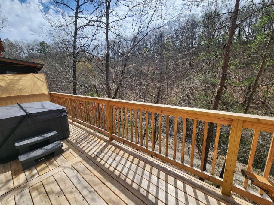 Dancing Bear Cabin- Relax & Enjoy! Sevierville Exterior photo