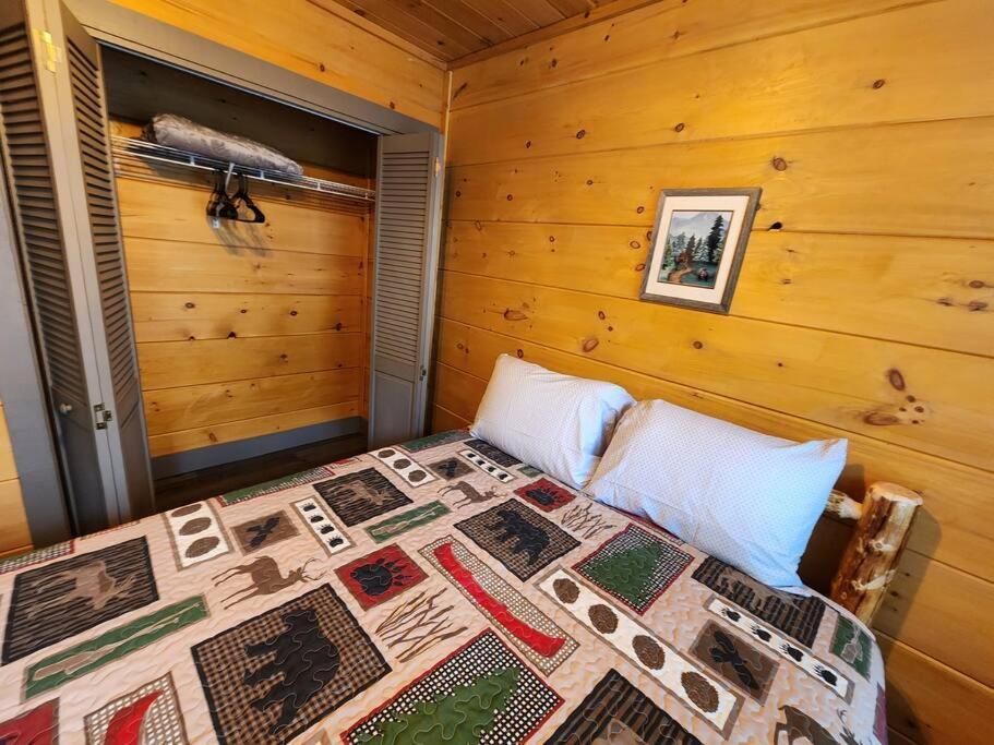 Dancing Bear Cabin- Relax & Enjoy! Sevierville Exterior photo